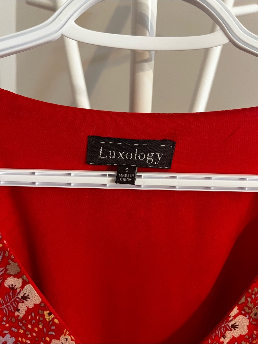 Luxology Red V-Neck Floral Top with Button Detail - Picture 3 of 11